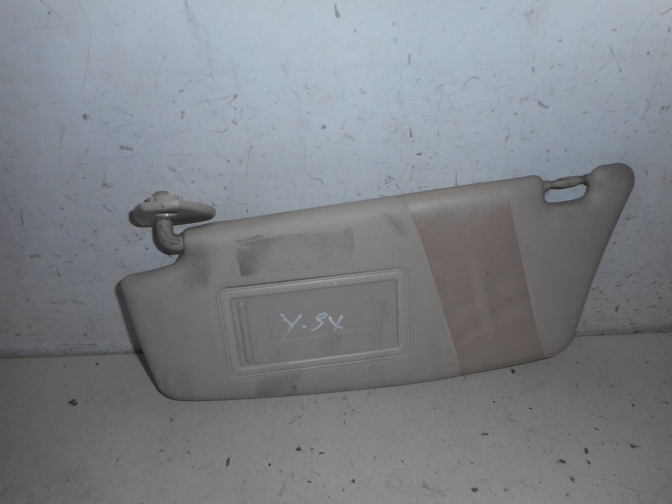 Aletta parasole parabrezza sx.